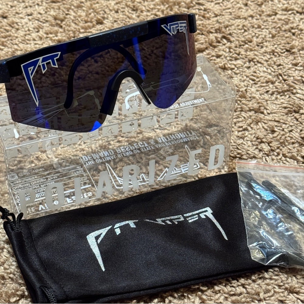 NWT Pit Viper Polarized Sunglasses Blue Lens Black Frame Blue Splatter